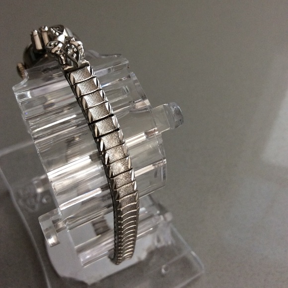 Bulova Ladies Watch - Picture 7 of 15